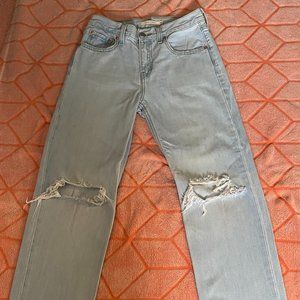 light blue Levis mid-rise jeans